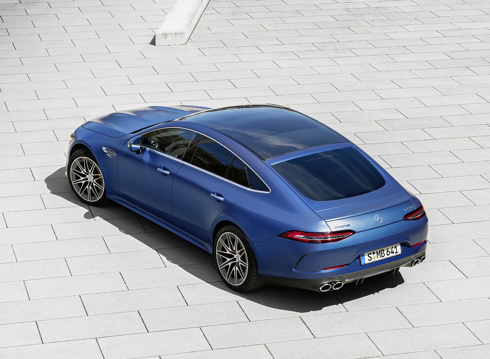 2022 Mercedes-AMG GT 53 4MATIC+ 4-Door Coupe (Color: Spectrale Blue Magno) Rear Three-Quarter Wallpapers #27 of 35