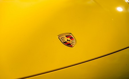 2022 Porsche 911 Carrera GTS Badge Wallpapers  450x275 (125)