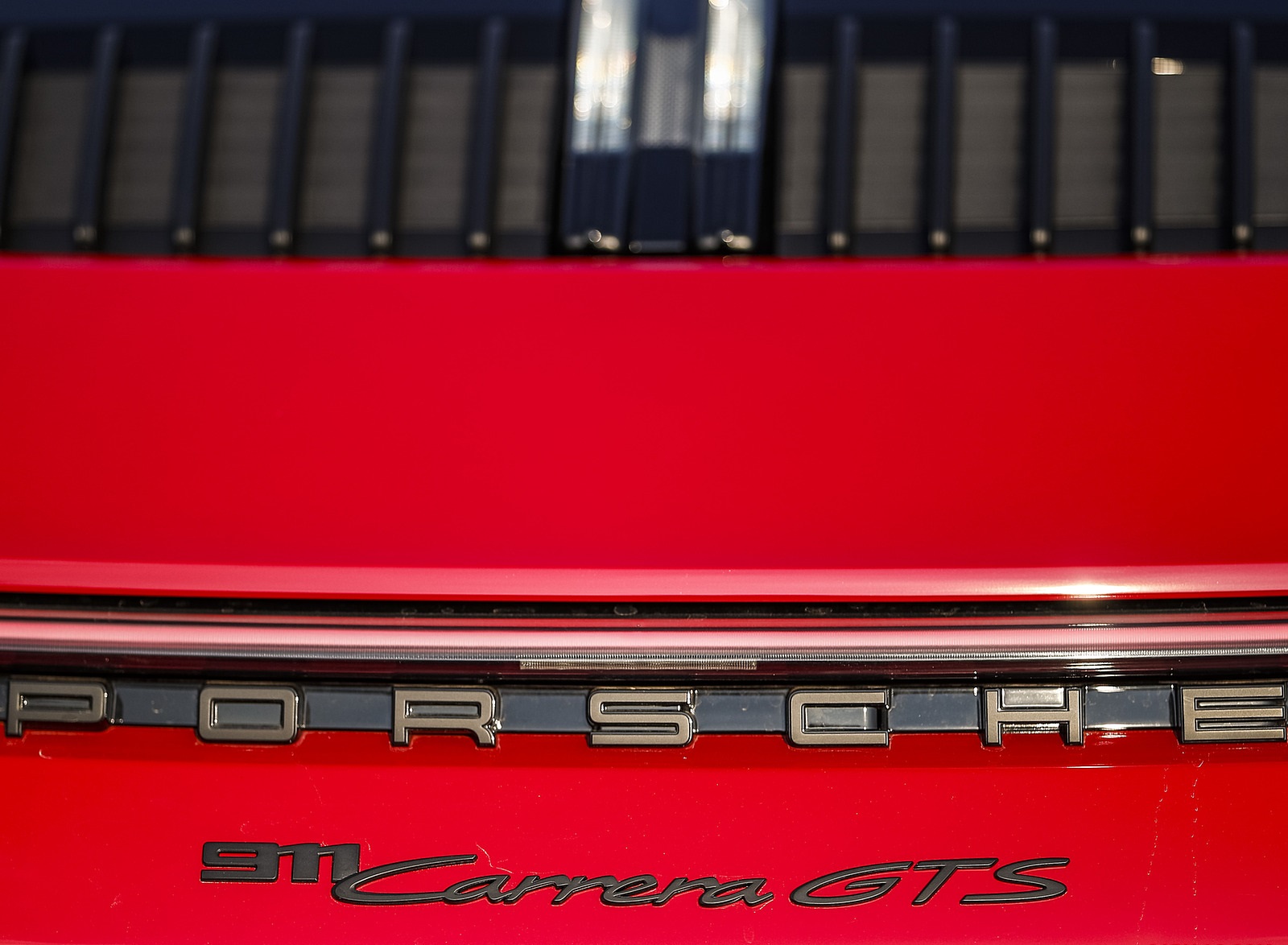 2022 Porsche 911 Carrera GTS (Color: Carmine Red) Detail Wallpapers #28 of 155