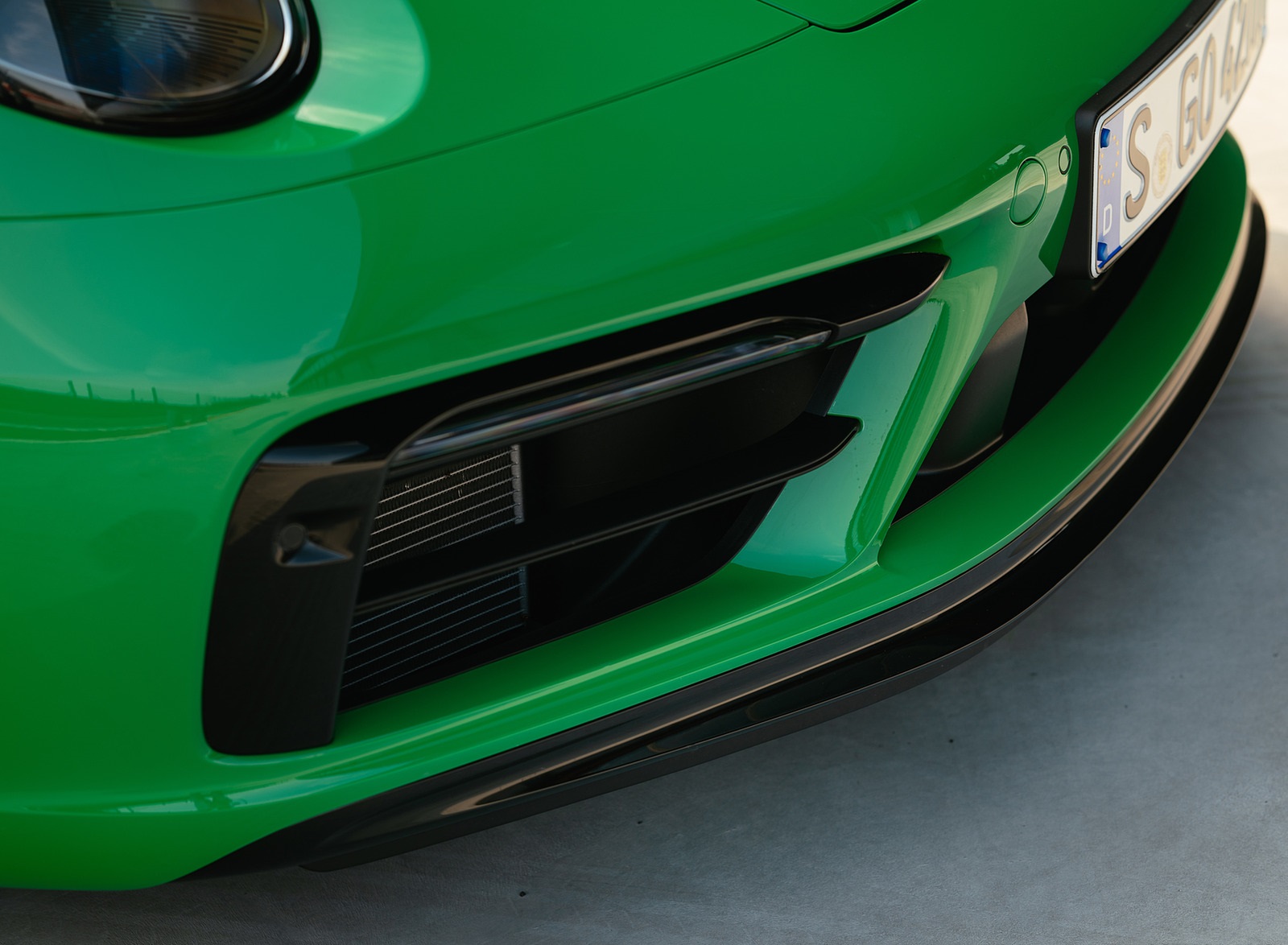 2022 Porsche 911 Carrera GTS (Color: Python Green) Detail Wallpapers #88 of 155
