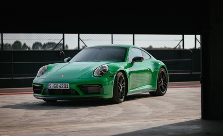 2022 Porsche 911 Carrera GTS (Color: Python Green) Front Three-Quarter Wallpapers 450x275 (80)