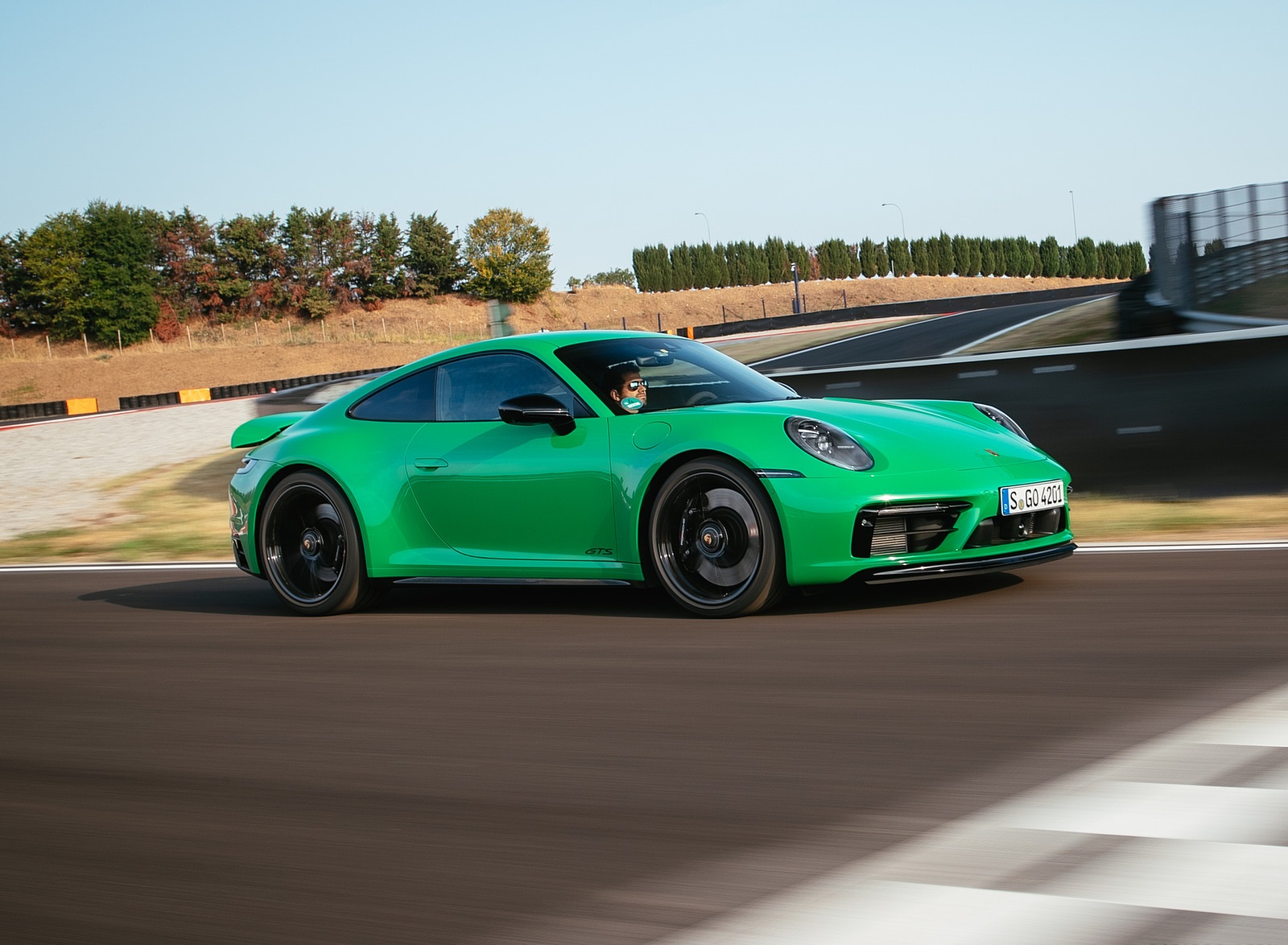 2022 Porsche 911 Carrera GTS (Color: Python Green) Front Three-Quarter Wallpapers #62 of 155