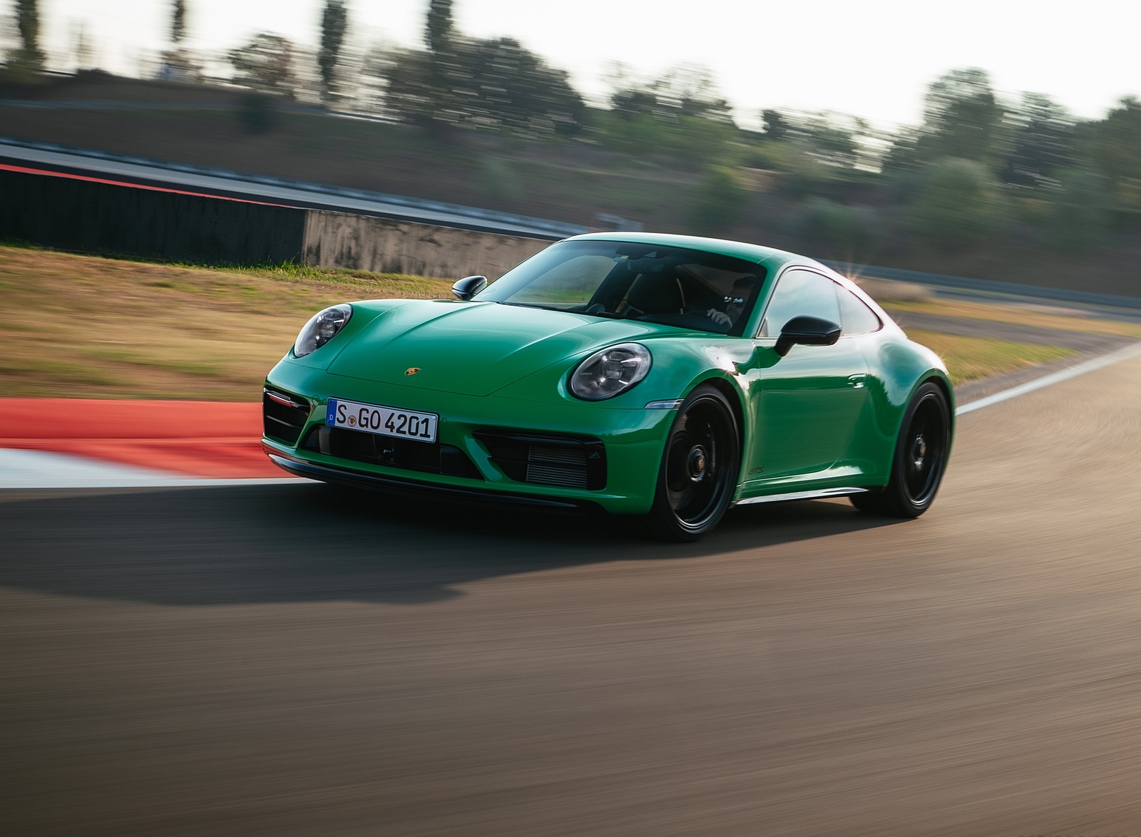 2022 Porsche 911 Carrera GTS (Color: Python Green) Front Three-Quarter Wallpapers #43 of 155