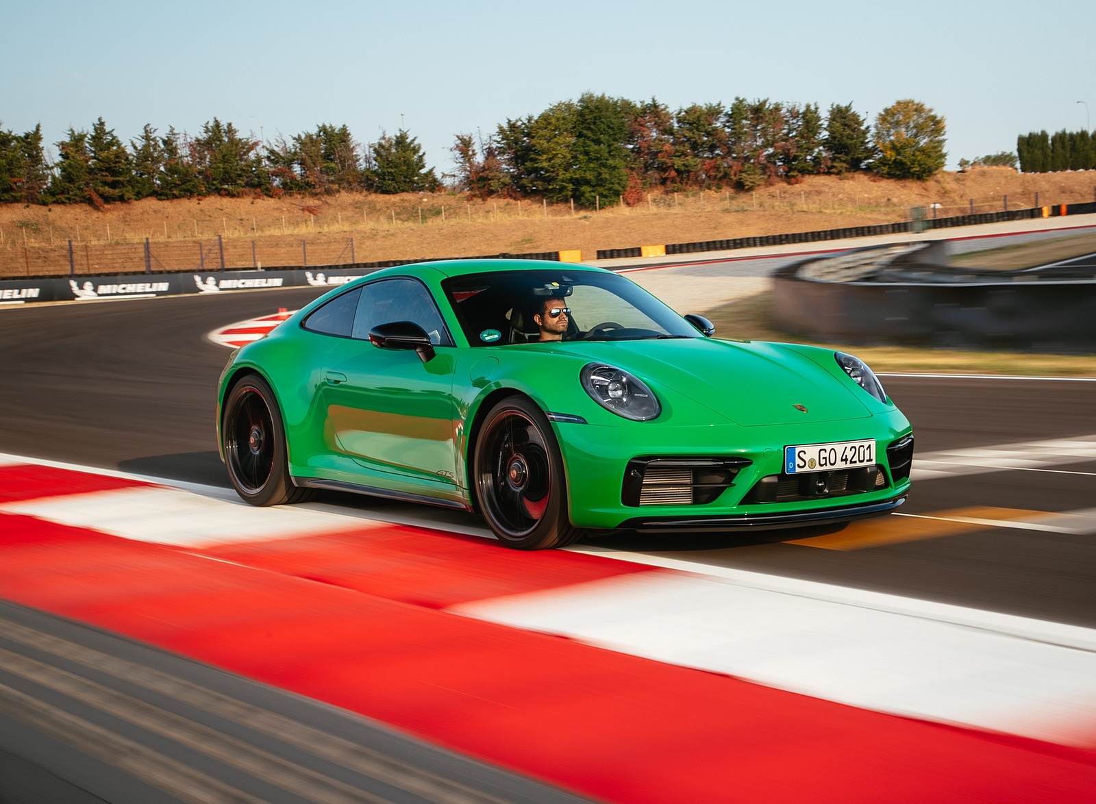 2022 Porsche 911 Carrera GTS (Color: Python Green) Front Three-Quarter Wallpapers #44 of 155