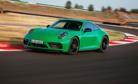 2022 Porsche 911 Carrera GTS (Color: Python Green) Front Three-Quarter Wallpapers 450x275 (32)