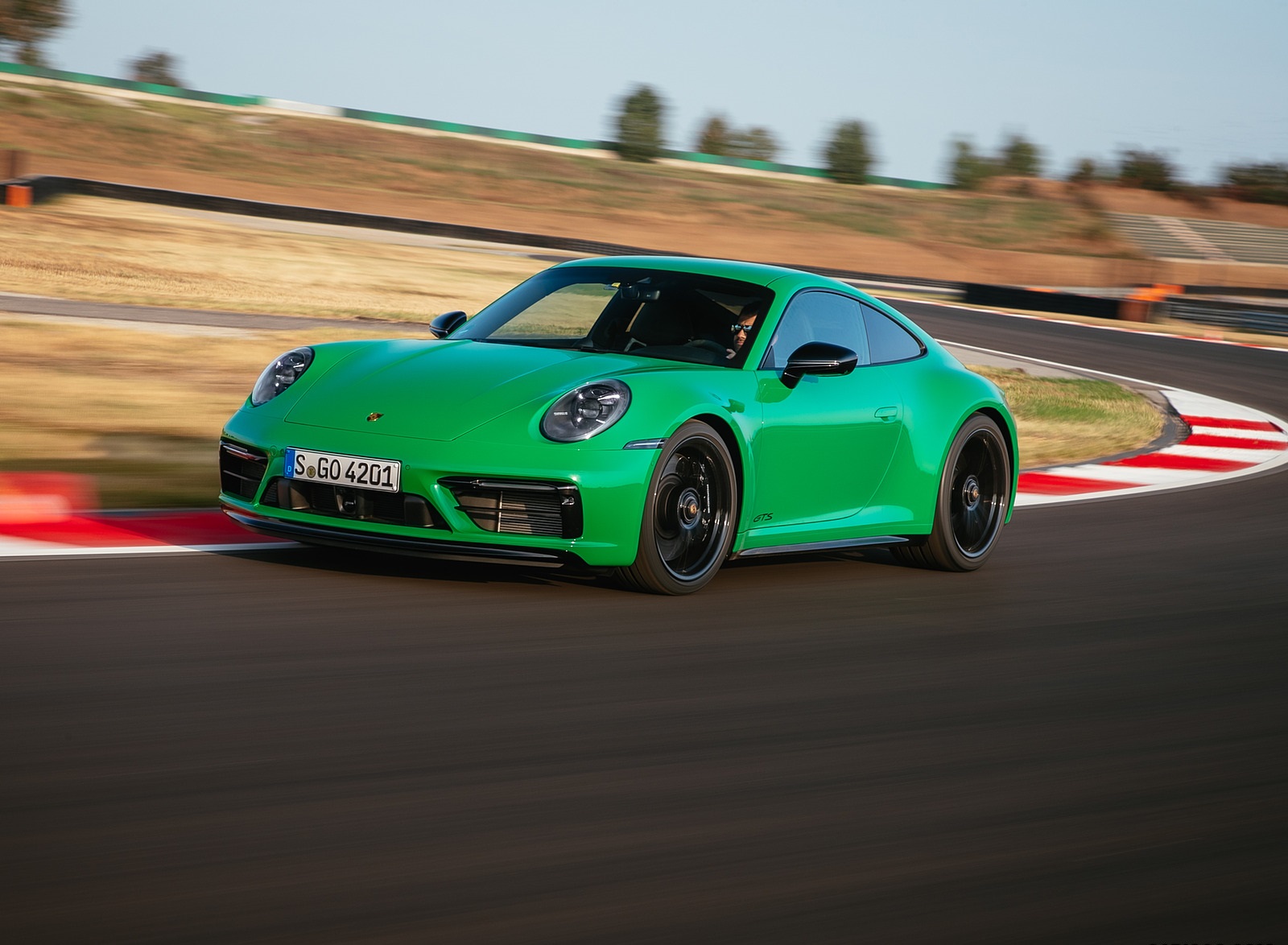 2022 Porsche 911 Carrera GTS (Color: Python Green) Front Three-Quarter Wallpapers #32 of 155