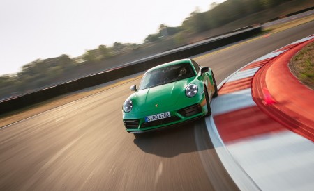 2022 Porsche 911 Carrera GTS (Color: Python Green) Front Wallpapers 450x275 (34)