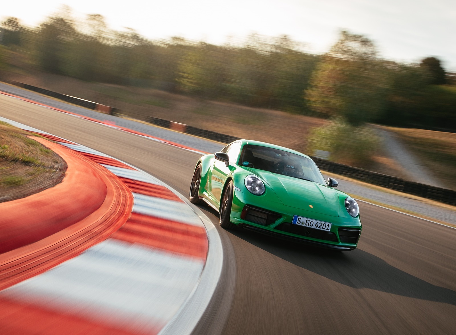2022 Porsche 911 Carrera GTS (Color: Python Green) Front Wallpapers #41 of 155