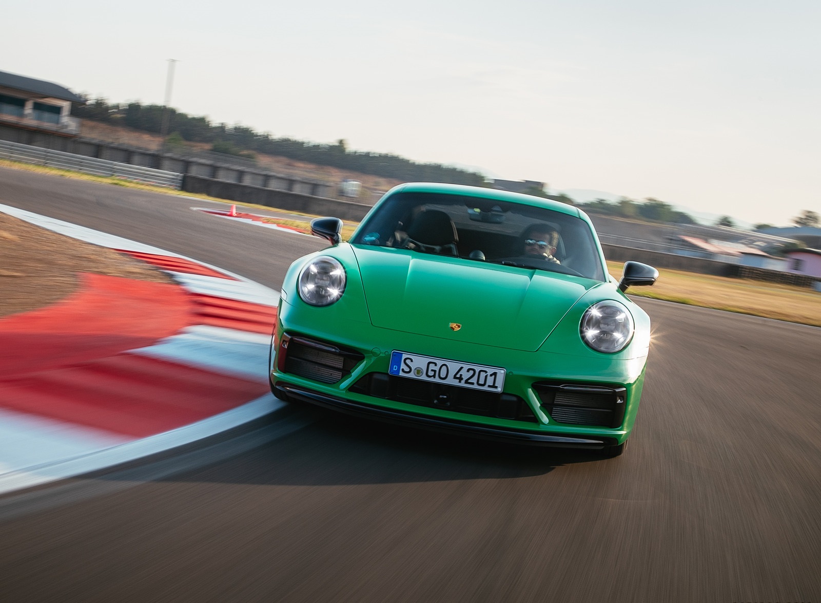 2022 Porsche 911 Carrera GTS (Color: Python Green) Front Wallpapers #36 of 155