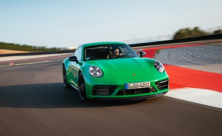 2022 Porsche 911 Carrera GTS (Color: Python Green) Front Wallpapers 450x275 (37)