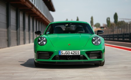 2022 Porsche 911 Carrera GTS (Color: Python Green) Front Wallpapers 450x275 (75)