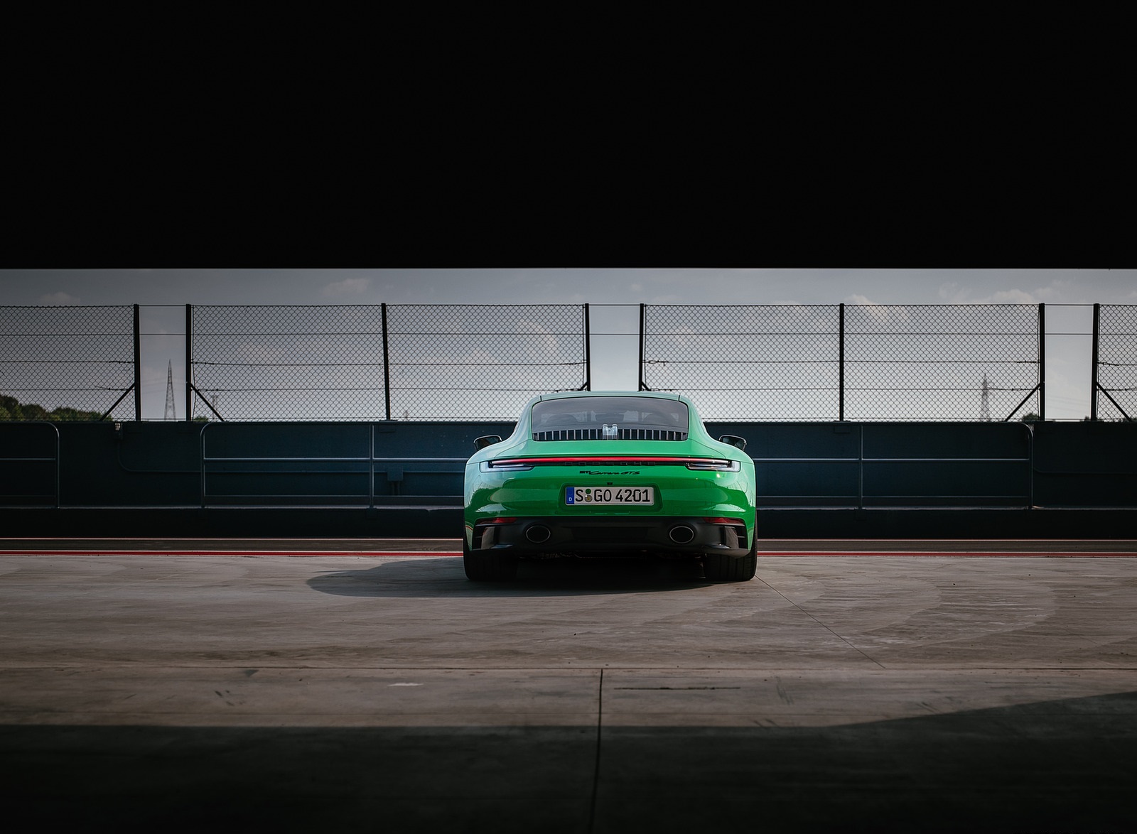 2022 Porsche 911 Carrera GTS (Color: Python Green) Rear Wallpapers #85 of 155