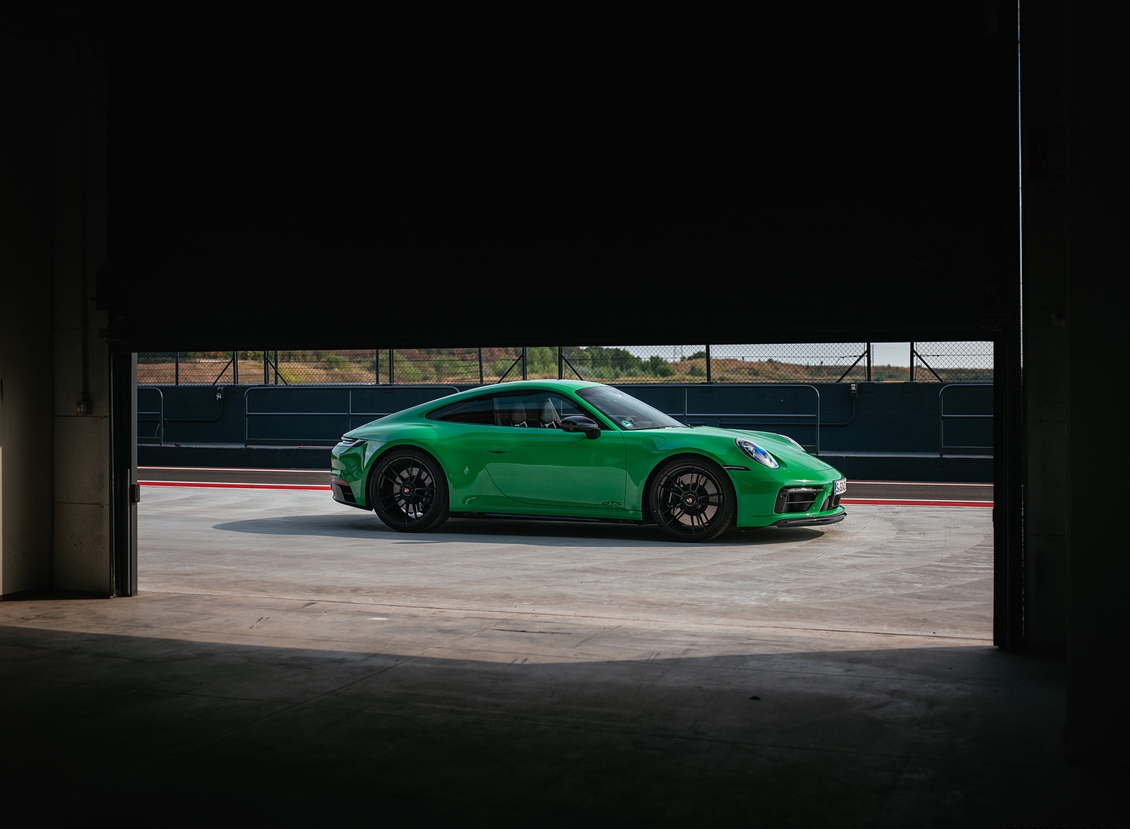 2022 Porsche 911 Carrera GTS (Color: Python Green) Side Wallpapers #86 of 155