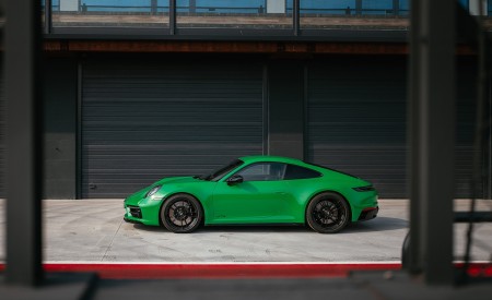 2022 Porsche 911 Carrera GTS (Color: Python Green) Side Wallpapers 450x275 (76)