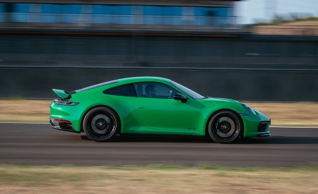 2022 Porsche 911 Carrera GTS (Color: Python Green) Side Wallpapers 450x275 (69)