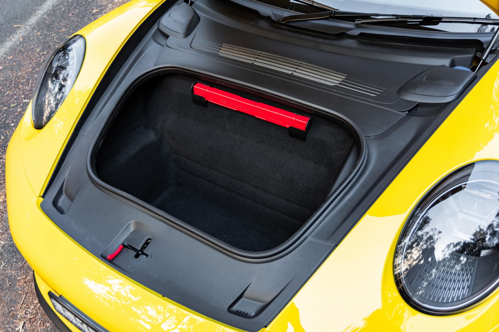 2022 Porsche 911 Carrera GTS Front Storage Compartment Wallpapers #126 of 155