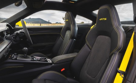 2022 Porsche 911 Carrera GTS Interior Front Seats Wallpapers 450x275 (140)