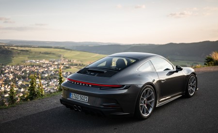 2022 Porsche 911 GT3 with Touring Package (MT; Color: Agate Grey Metallic) Rear Three-Quarter Wallpapers 450x275 (73)