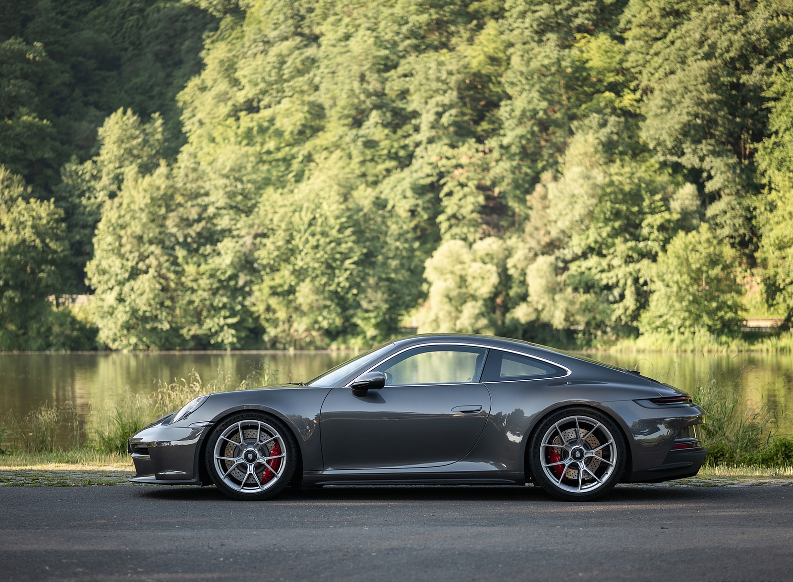 2022 Porsche 911 GT3 with Touring Package (MT; Color: Agate Grey Metallic) Side Wallpapers #78 of 117