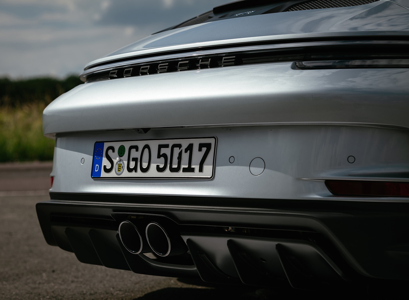 2022 Porsche 911 GT3 with Touring Package (PDK; Color: Dolomite Silver Metallic) Exhaust Wallpapers #33 of 117