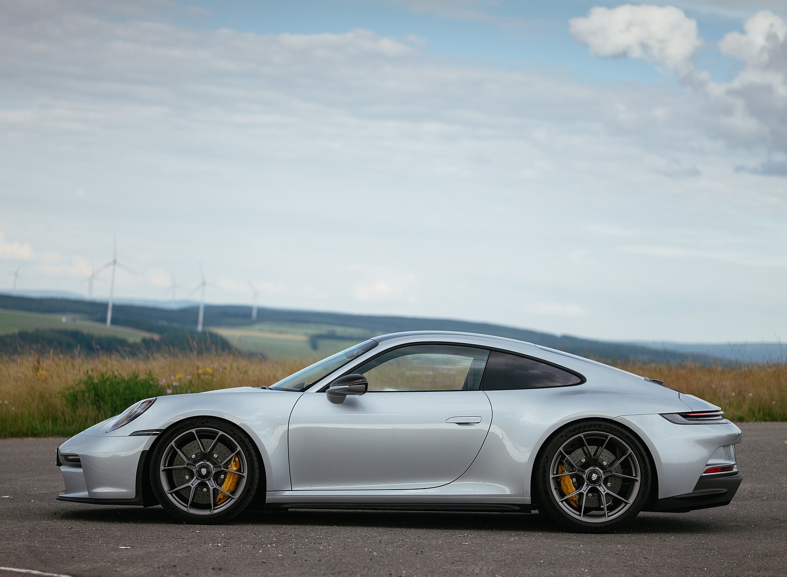 2022 Porsche 911 GT3 with Touring Package (PDK; Color: Dolomite Silver Metallic) Side Wallpapers #29 of 117