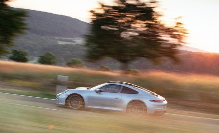 2022 Porsche 911 GT3 with Touring Package (PDK; Color: Dolomite Silver Metallic) Side Wallpapers 450x275 (4)
