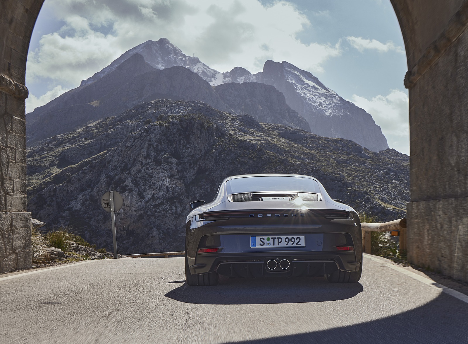 2022 Porsche 911 GT3 with Touring Package Rear Wallpapers #109 of 117