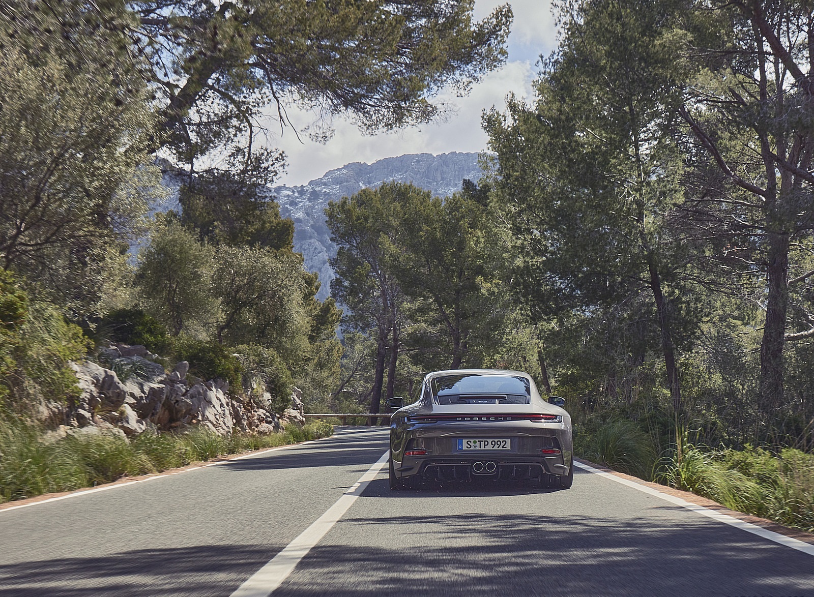 2022 Porsche 911 GT3 with Touring Package Rear Wallpapers #105 of 117