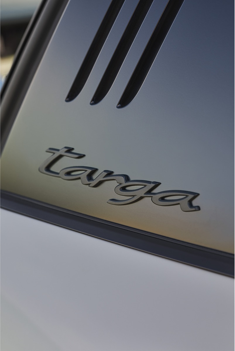 2022 Porsche 911 Targa 4 GTS Badge Wallpapers #19 of 68