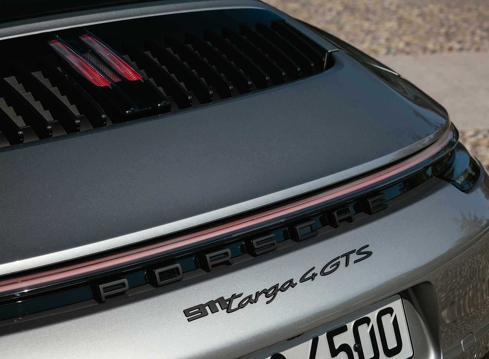 2022 Porsche 911 Targa 4 GTS (Color: GT Silver Metallic) Detail Wallpapers #62 of 68