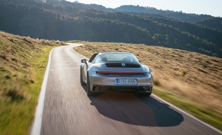 2022 Porsche 911 Targa 4 GTS (Color: GT Silver Metallic) Rear Wallpapers 450x275 (31)