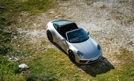 2022 Porsche 911 Targa 4 GTS (Color: GT Silver Metallic) Top Wallpapers 450x275 (47)