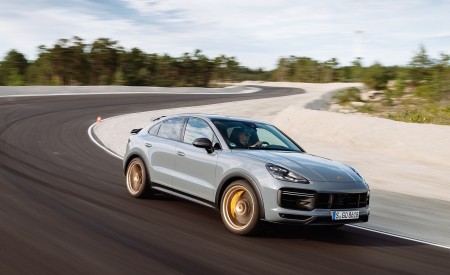2022 Porsche Cayenne Turbo GT (Color: Arctic Grey) Front Three-Quarter Wallpapers 450x275 (120)