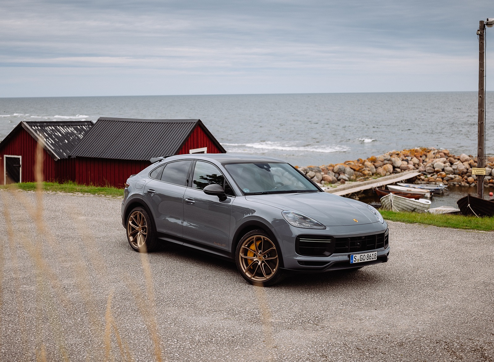 2022 Porsche Cayenne Turbo GT (Color: Arctic Grey) Front Three-Quarter Wallpapers #139 of 231
