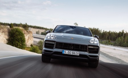 2022 Porsche Cayenne Turbo GT (Color: Arctic Grey) Front Wallpapers 450x275 (123)