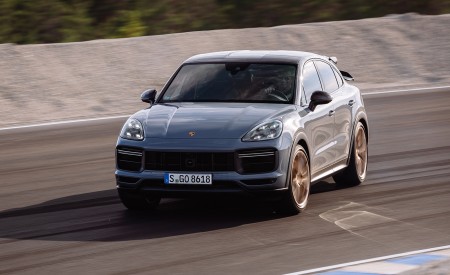 2022 Porsche Cayenne Turbo GT (Color: Arctic Grey) Front Wallpapers 450x275 (125)