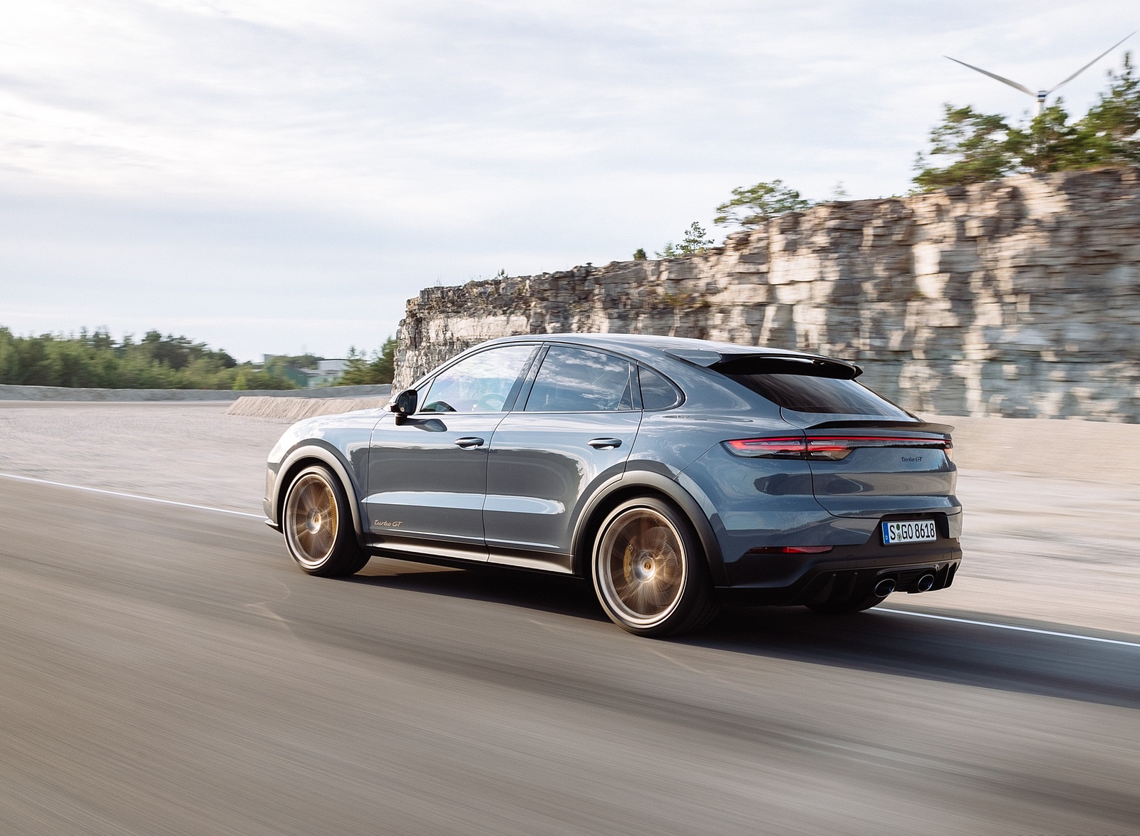 2022 Porsche Cayenne Turbo GT (Color: Arctic Grey) Rear Three-Quarter Wallpapers #133 of 231
