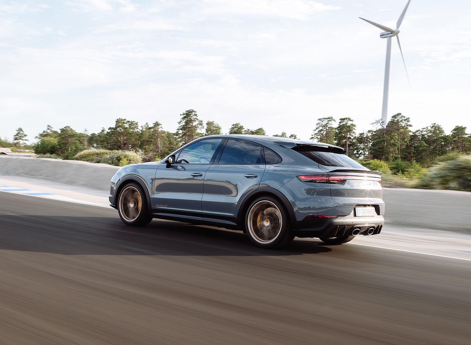 2022 Porsche Cayenne Turbo GT (Color: Arctic Grey) Rear Three-Quarter Wallpapers #127 of 231