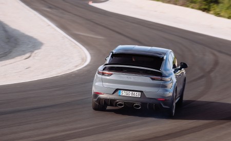 2022 Porsche Cayenne Turbo GT (Color: Arctic Grey) Rear Wallpapers 450x275 (128)