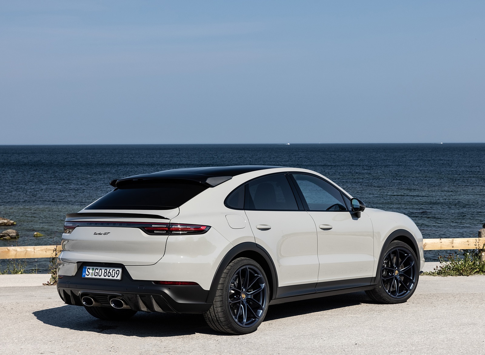 2022 Porsche Cayenne Turbo GT (Color: Crayon) Rear Three-Quarter Wallpapers #188 of 231