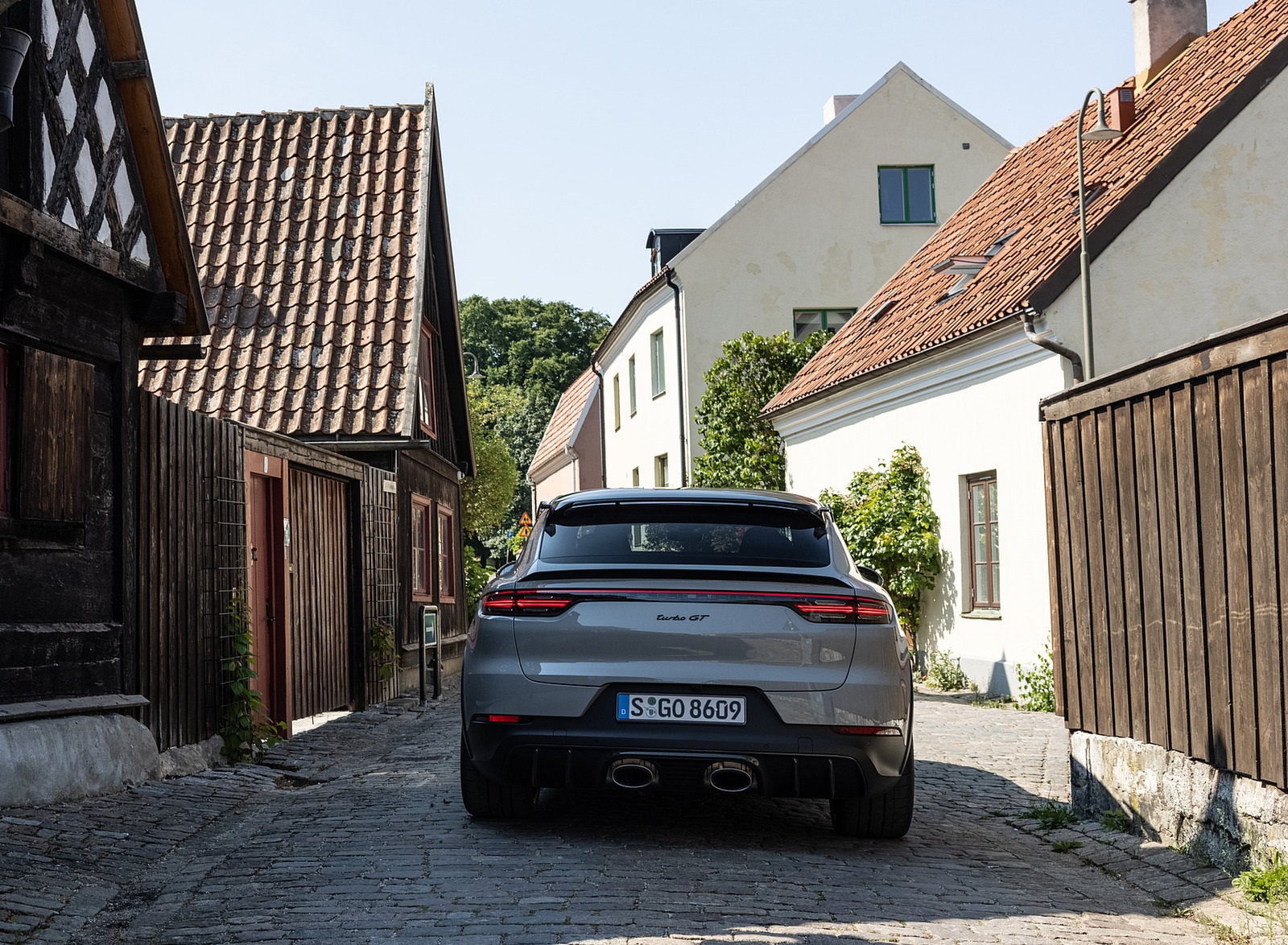 2022 Porsche Cayenne Turbo GT (Color: Crayon) Rear Wallpapers #183 of 231