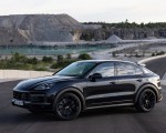 2022 Porsche Cayenne Turbo GT (Color: Jet Black Metallic) Front Three-Quarter Wallpapers 150x120 (23)
