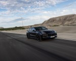2022 Porsche Cayenne Turbo GT (Color: Jet Black Metallic) Front Three-Quarter Wallpapers 150x120 (10)