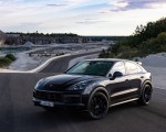 2022 Porsche Cayenne Turbo GT (Color: Jet Black Metallic) Front Three-Quarter Wallpapers 150x120 (24)