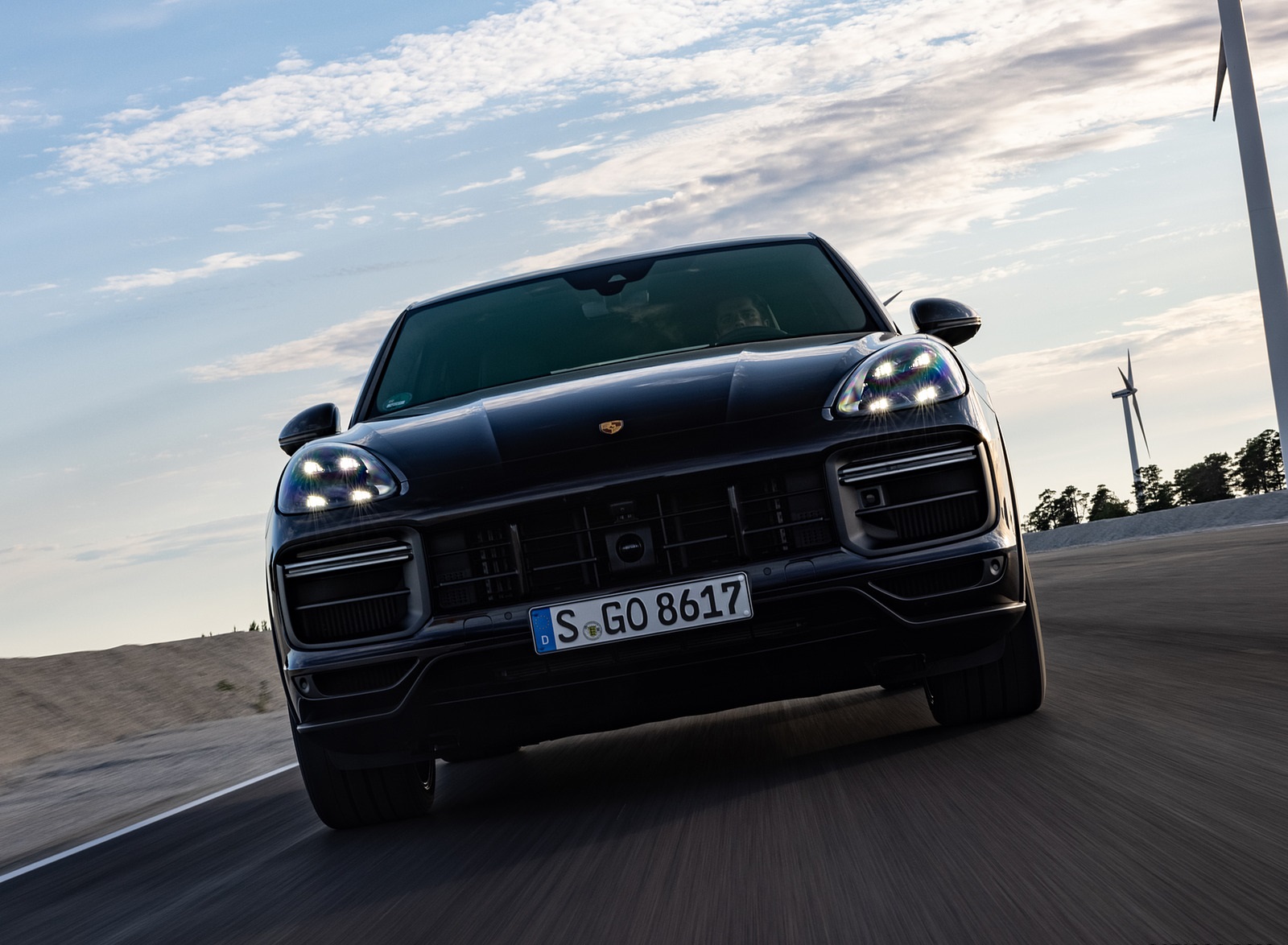 2022 Porsche Cayenne Turbo GT (Color: Jet Black Metallic) Front Wallpapers #12 of 231
