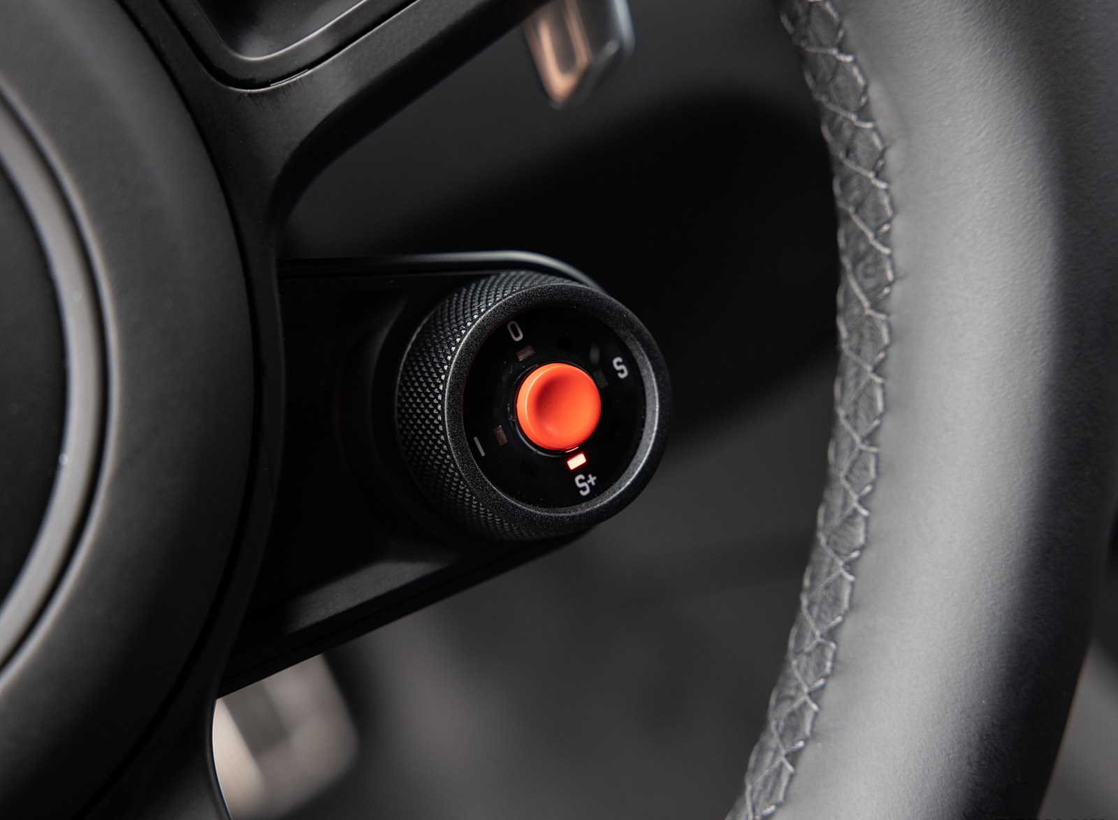 2022 Porsche Cayenne Turbo GT (Color: Jet Black Metallic) Interior Steering Wheel Wallpapers #32 of 231