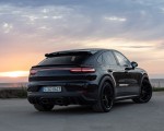 2022 Porsche Cayenne Turbo GT (Color: Jet Black Metallic) Rear Three-Quarter Wallpapers 150x120 (21)