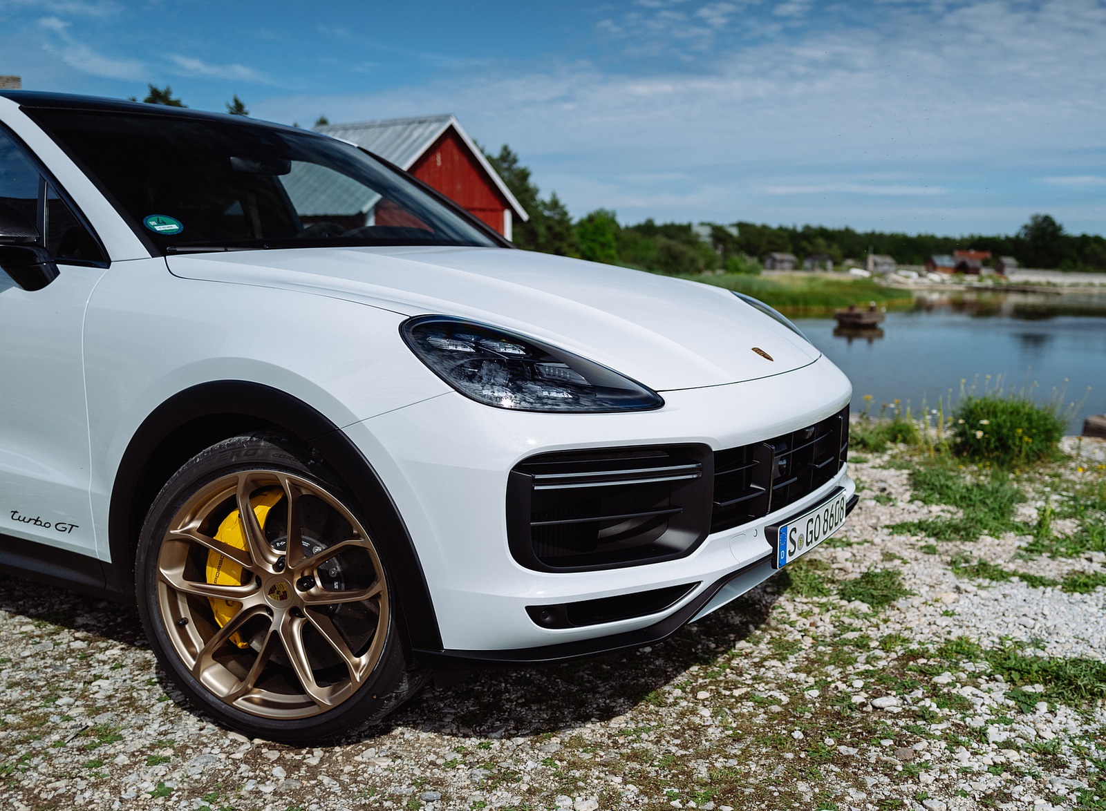 2022 Porsche Cayenne Turbo GT (Color: White) Detail Wallpapers #67 of 231