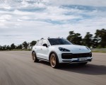2022 Porsche Cayenne Turbo GT (Color: White) Front Three-Quarter Wallpapers 150x120 (40)