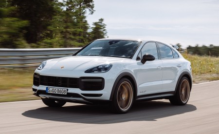 2022 Porsche Cayenne Turbo GT (Color: White) Front Three-Quarter Wallpapers 450x275 (50)